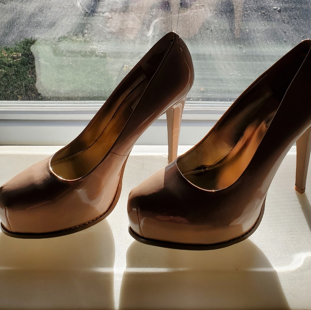 Simply Vera Pumps